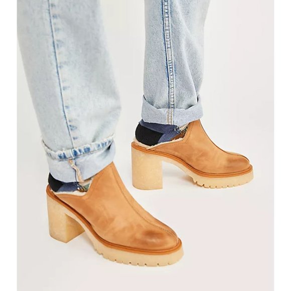 Free People Shoes - FREE PEOPLE James Cozy Mules / Tan